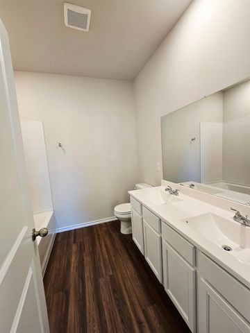 1603 Everwood Court, Longview, TX 75605