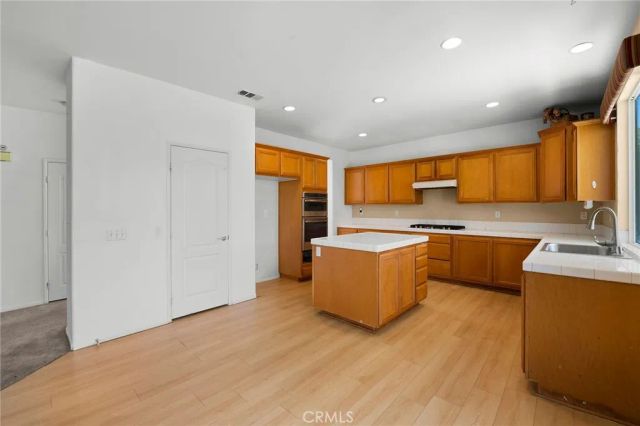 23281 Highland Oaks Court, Wildomar, CA 92595