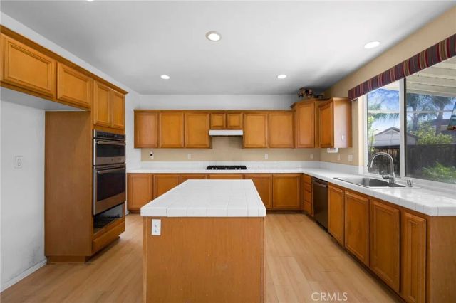 23281 Highland Oaks Court, Wildomar, CA 92595