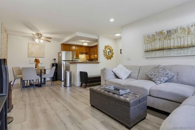 432 Edgehill Ln 3, Oceanside, CA 92054