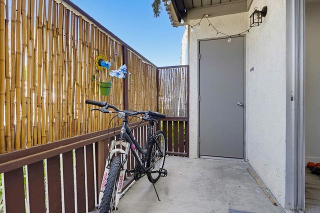 432 Edgehill Ln 3, Oceanside, CA 92054