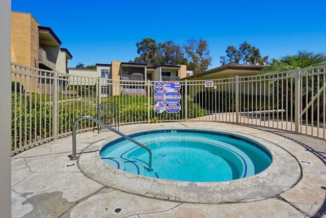432 Edgehill Ln 3, Oceanside, CA 92054