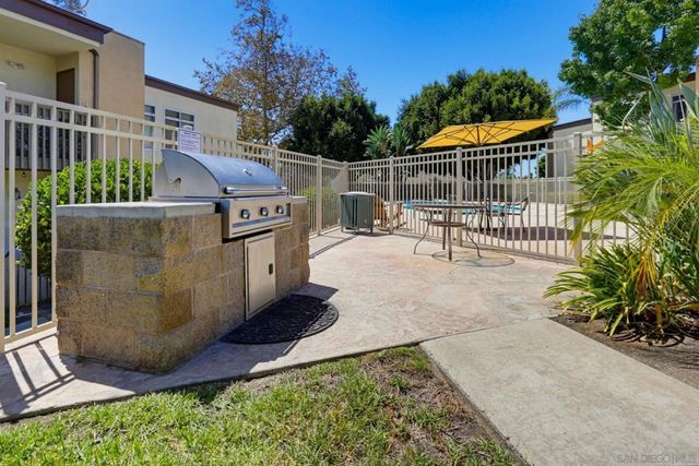 432 Edgehill Ln 3, Oceanside, CA 92054