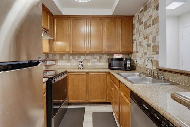 432 Edgehill Ln 3, Oceanside, CA 92054