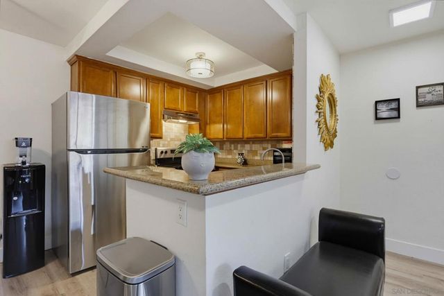 432 Edgehill Ln 3, Oceanside, CA 92054