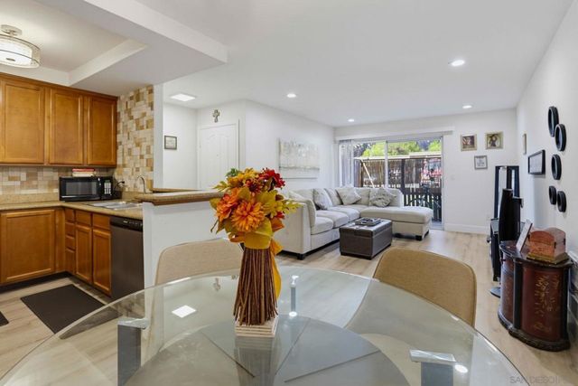 432 Edgehill Ln 3, Oceanside, CA 92054