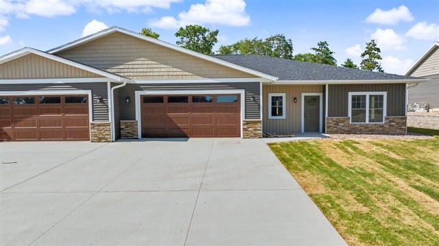 W7674 Castle Mound ROAD, Holmen, WI 54636