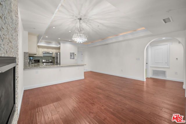 837 Crenshaw Boulevard 301, Los Angeles, CA 90005