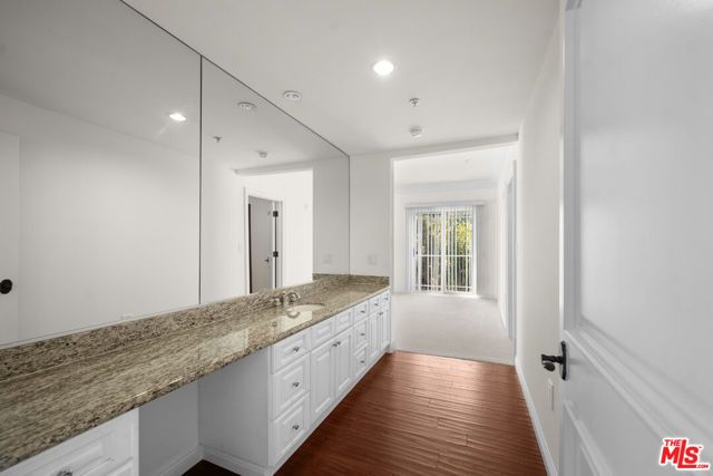 837 Crenshaw Boulevard 301, Los Angeles, CA 90005