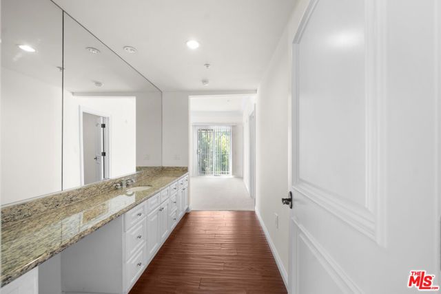 837 Crenshaw Boulevard 301, Los Angeles, CA 90005