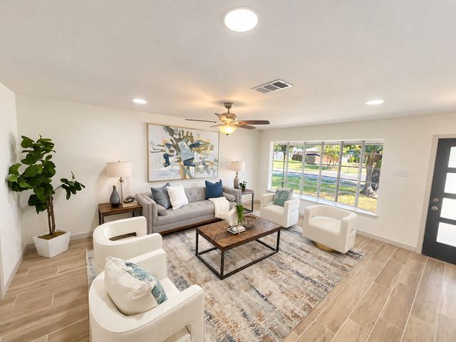 2551 Pinebluff Drive, Dallas, TX 75228