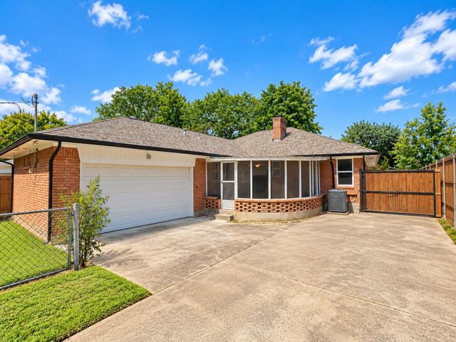 2551 Pinebluff Drive, Dallas, TX 75228