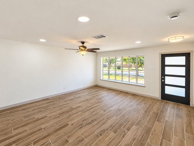 2551 Pinebluff Drive, Dallas, TX 75228
