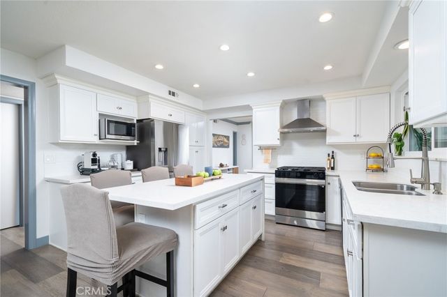 2129 N San Marcos Place, Claremont, CA 91711