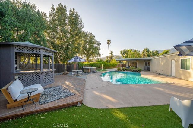 2129 N San Marcos Place, Claremont, CA 91711