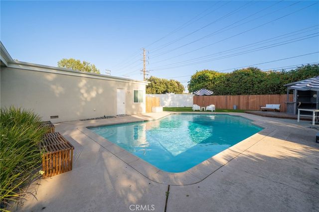 2129 N San Marcos Place, Claremont, CA 91711