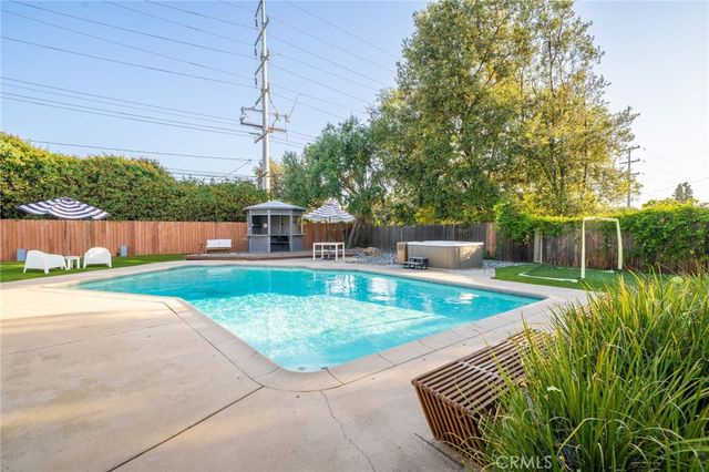2129 N San Marcos Place, Claremont, CA 91711