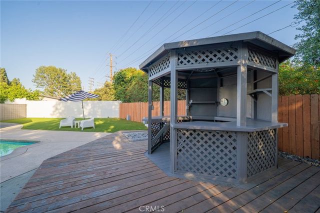 2129 N San Marcos Place, Claremont, CA 91711