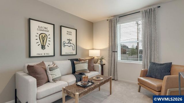 502 Redmond St NE, Salem, OR 97301