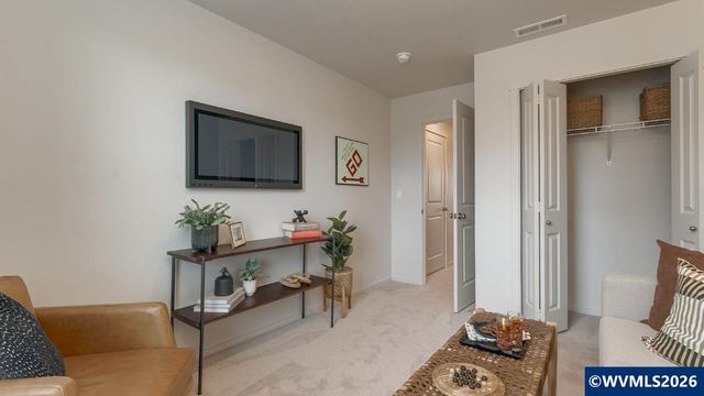 502 Redmond St NE, Salem, OR 97301