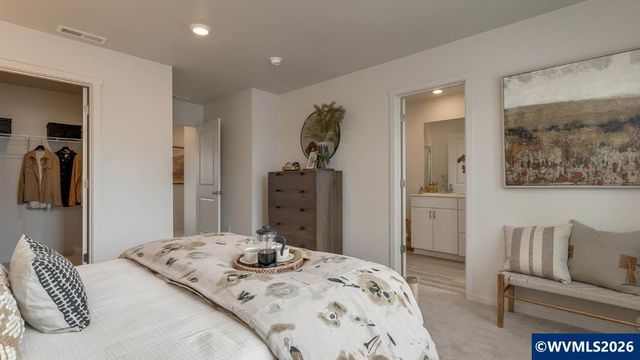 502 Redmond St NE, Salem, OR 97301