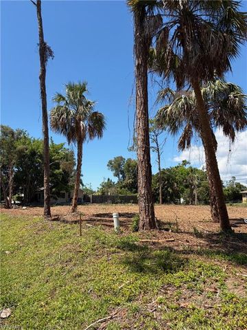 XXXX Porter, Naples, FL 34113