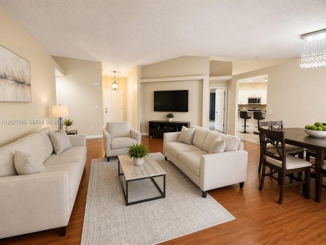 7249 NW 1 Manor, Plantation, FL 33324