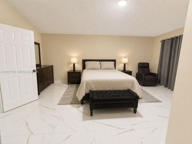 7249 NW 1 Manor, Plantation, FL 33324