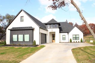 305 Glade Valley Road, Azle, TX 76020