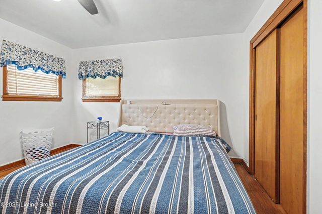 2238 Amboy Dr, Louisville, KY 40216