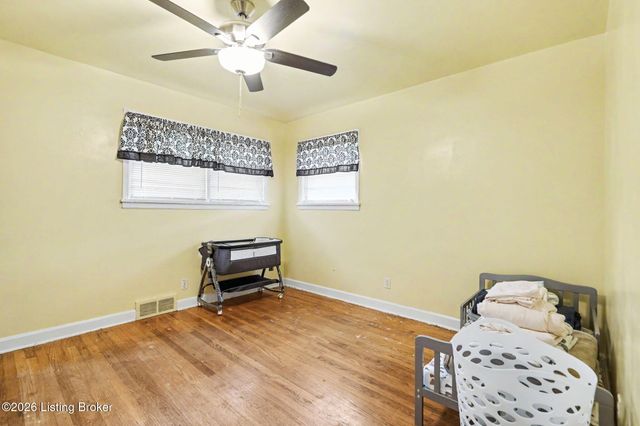 2238 Amboy Dr, Louisville, KY 40216