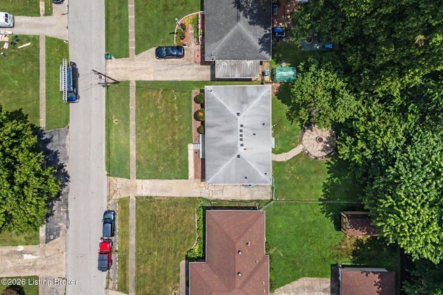 2238 Amboy Dr, Louisville, KY 40216