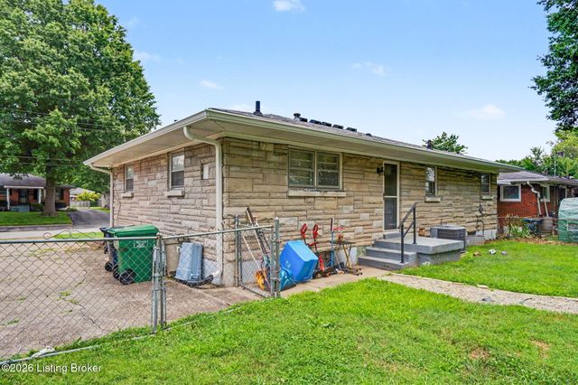 2238 Amboy Dr, Louisville, KY 40216