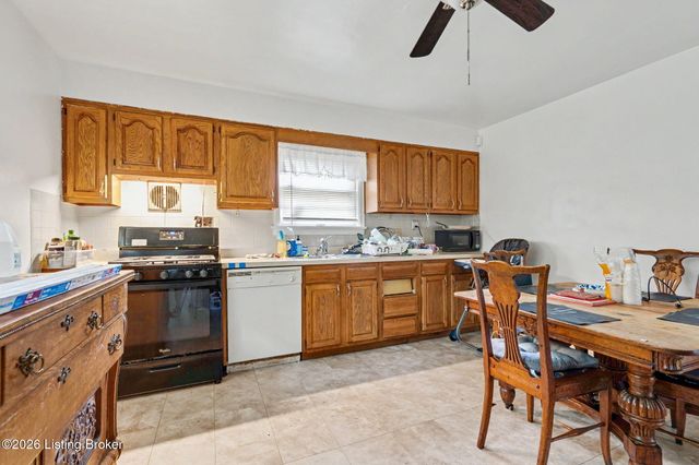 2238 Amboy Dr, Louisville, KY 40216