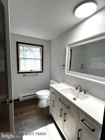1187 CARRIAGE LN, Tobyhanna, PA 18466
