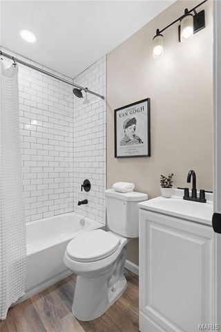 2395 Hummingbird Drive, Florissant, MO 63033