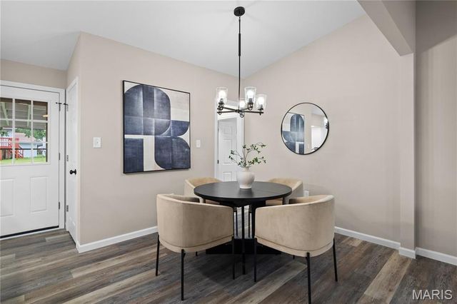 2395 Hummingbird Drive, Florissant, MO 63033