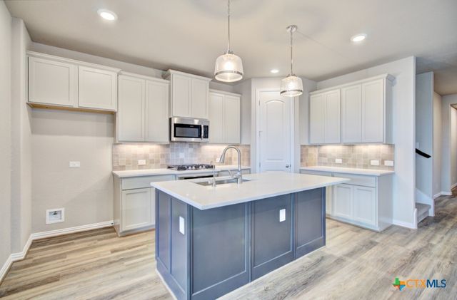 2114 Shepards Street, Seguin, TX 78155