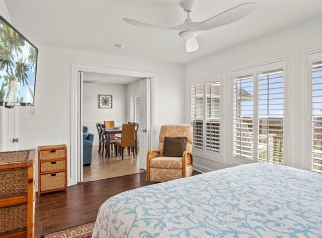 1319 11th St 205, Port Aransas, TX 78373