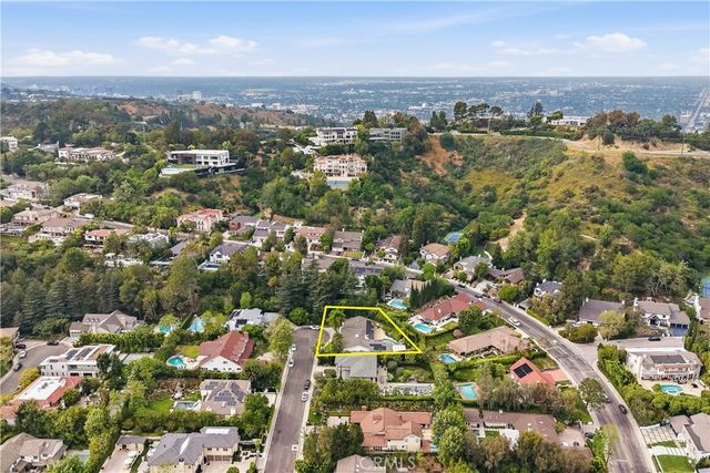 9867 Whitwell, Beverly Hills, CA 90210