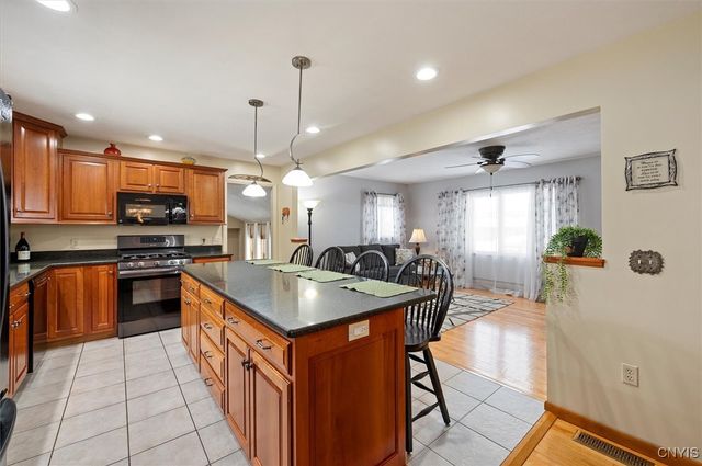 5802 Linda Drive, Marcy, NY 13403