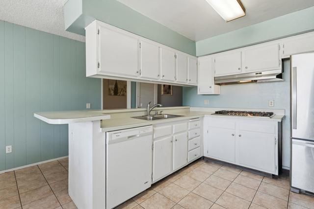 727 McLain Street, Escondido, CA 92027