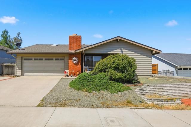 727 McLain Street, Escondido, CA 92027