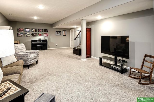 12926 Eagle Circle, Omaha, NE 68142