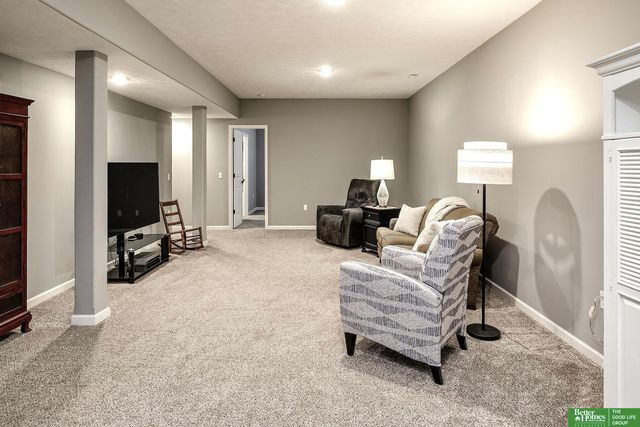 12926 Eagle Circle, Omaha, NE 68142