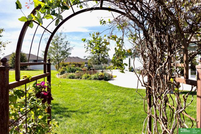 12926 Eagle Circle, Omaha, NE 68142