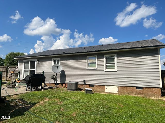 412 Nc 82, Dunn, NC 28334