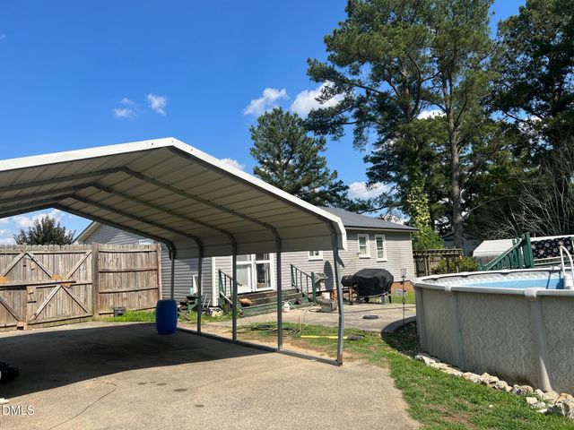 412 Nc 82, Dunn, NC 28334