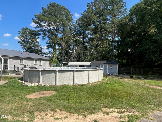 412 Nc 82, Dunn, NC 28334