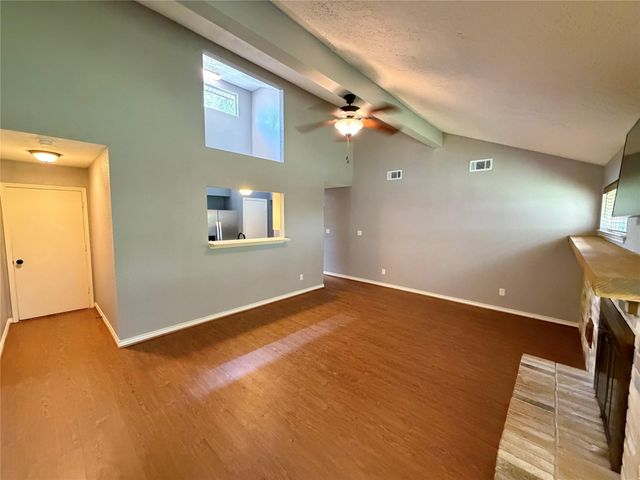 14 Sarita Rd, Angleton, TX 77515